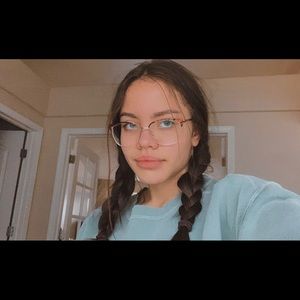 Meet your Posher, Sabrina